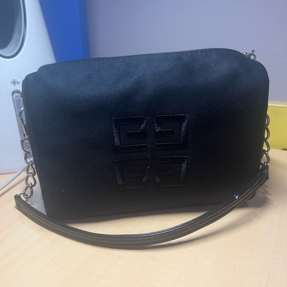 Givenchy handcarry bag - Picture 4 of 7